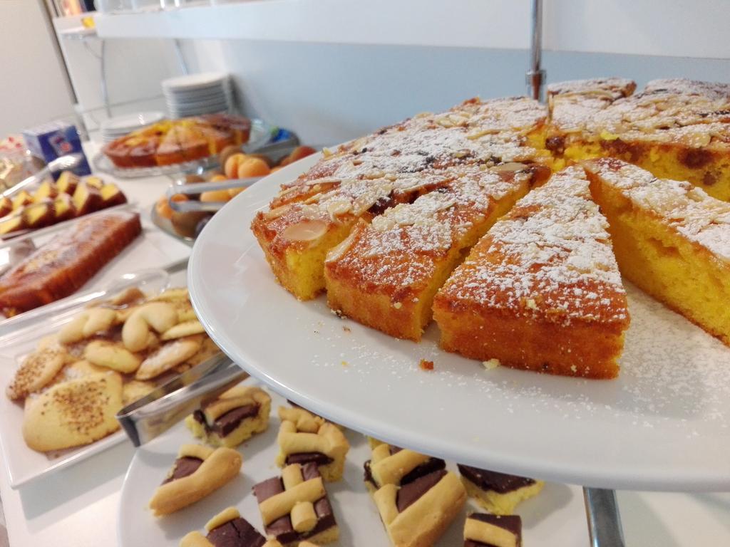Hotel Ermeti B&B Brunch Riccione Exterior foto